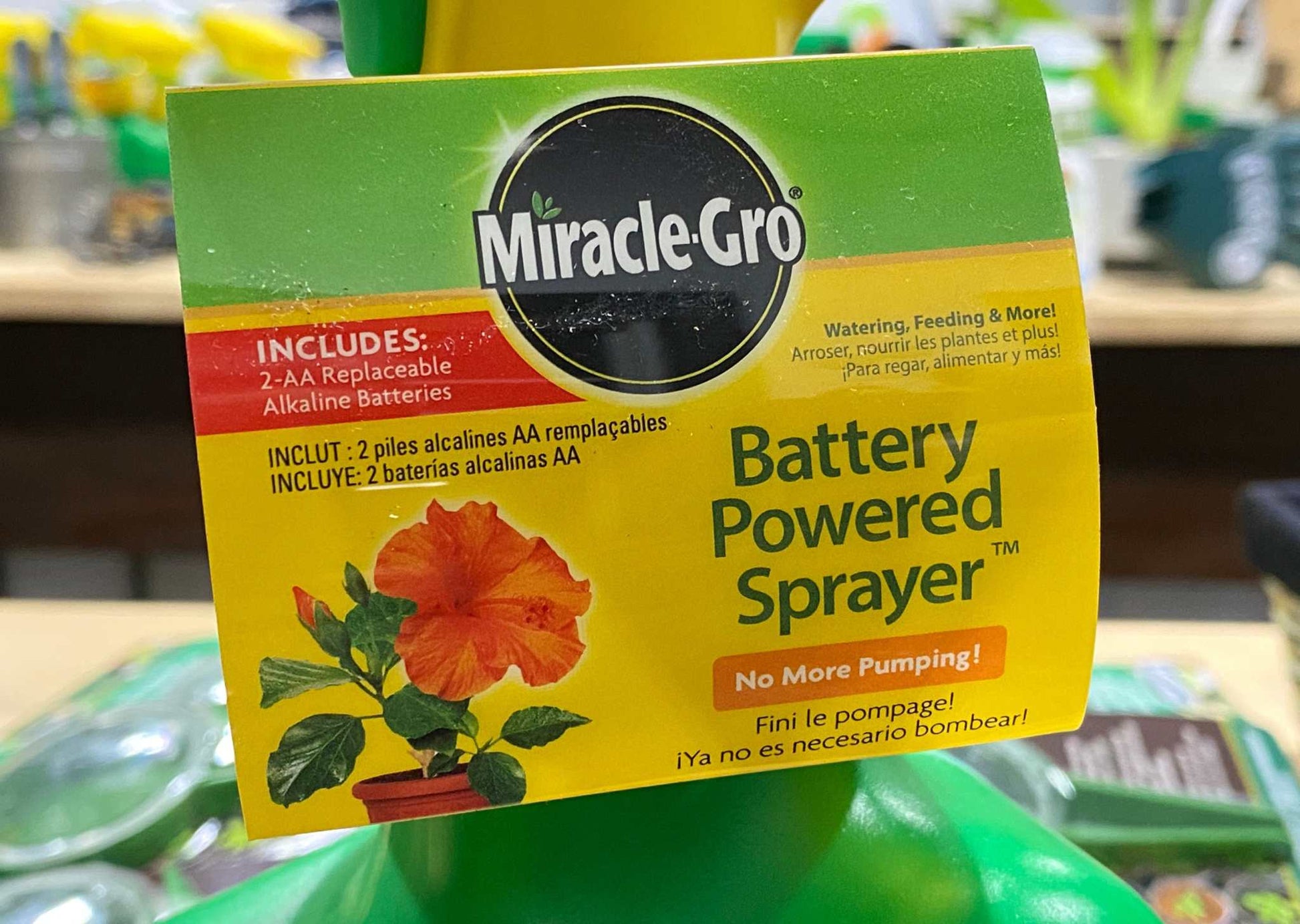 Miracle Gro Garden Sprayer Battery Powered 1.5 L with ergonomic design and adjustable nozzle.