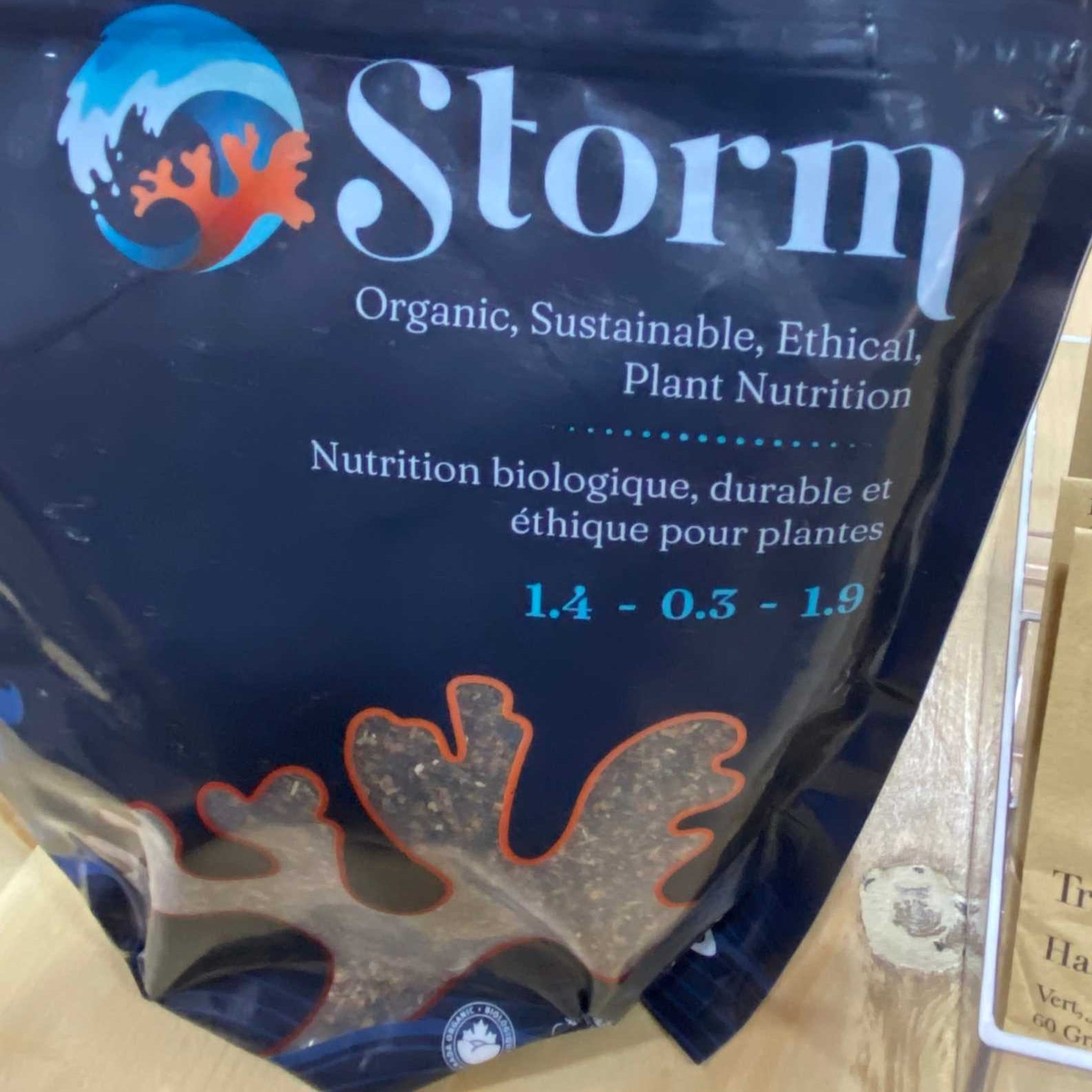 Storm Kelp Meal Organic Fertilizer packaging, made in Canada, 100% seaweed biostimulant for plant growth.