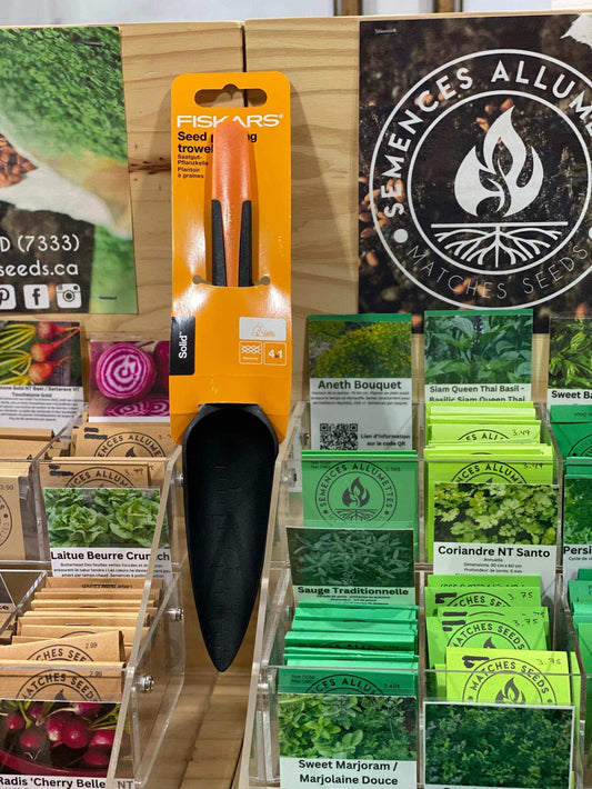 Fiskars 340110-1001 Seed Planting Trowel, Black MatchesSeeds.ca